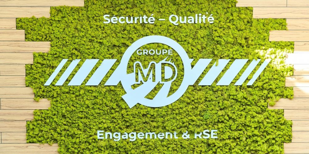 160897_63868902703416015122749368